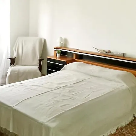 Sunny, 3-bedroom In With A Terrace And Sea Views - 10m F... Apartment Santa Pola